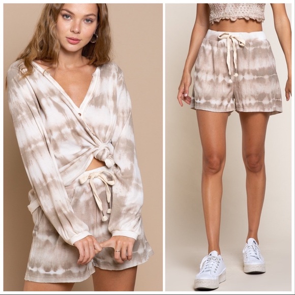 POL Feeling Comfy with Colors Knit Shorts - Picture 2 of 15